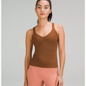 BNWT lululemon size 6 align tank (waist length)